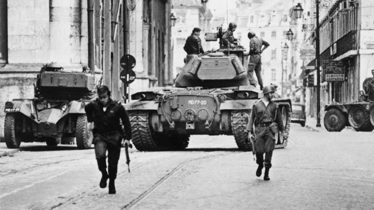 25 avril 1974 au Portugal : se souvenir des « capitaines d’avril »